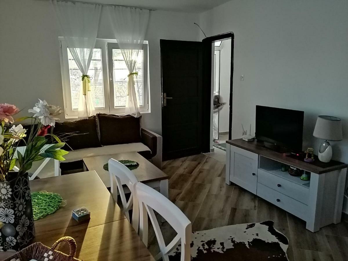 Apartman Nikocevic Dobra Voda Exteriör bild
